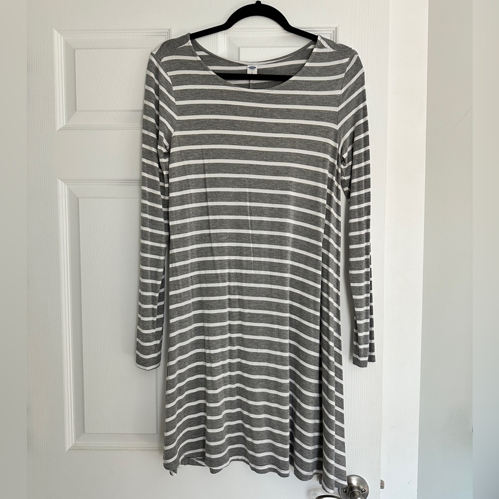 Old Navy long sleeve dress